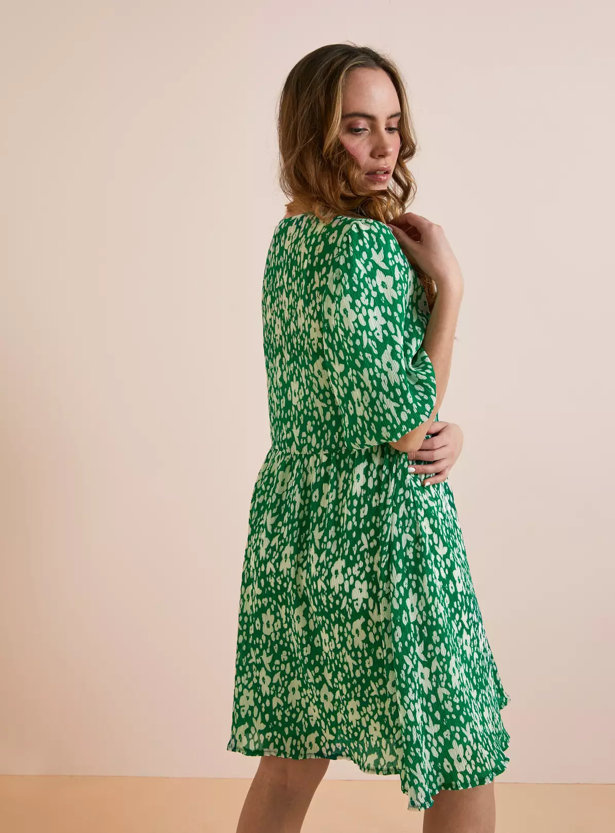 Everbelle Green Floral Plisse Mini Dress 18 3 Everbelle Green Floral Plisse Mini Dress 18