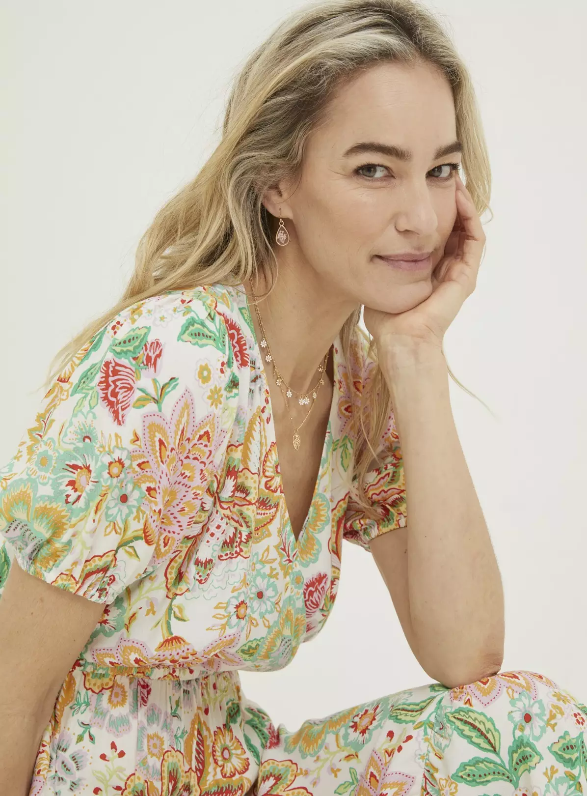 FATFACE Vivvie Paradise Floral Midi Dress 20 4 FATFACE Vivvie Paradise Floral Midi Dress 20 - Image 2