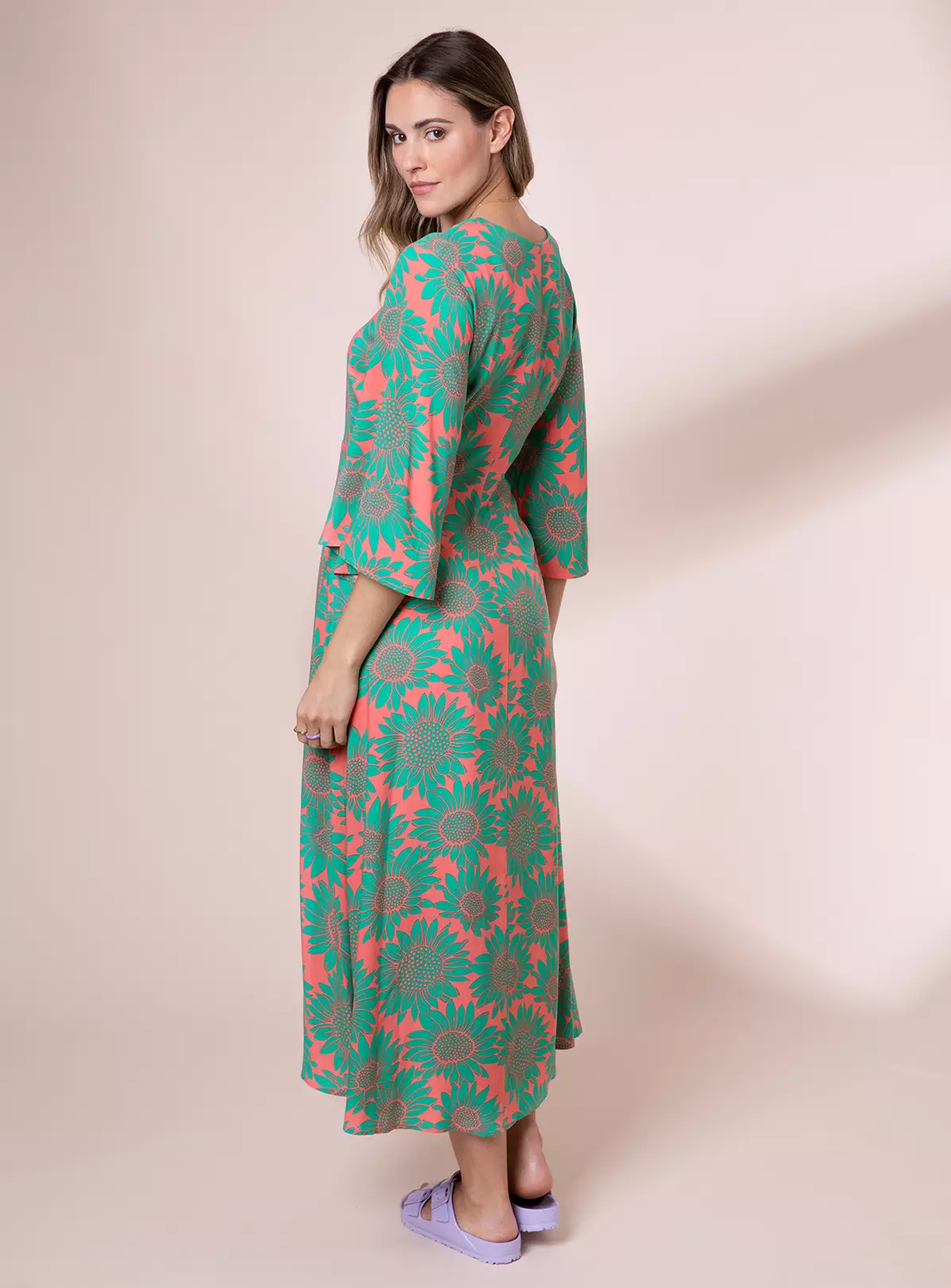 ANORAK Sunflowers EcoVero Erin Midi Dress 12 4 ANORAK Sunflowers EcoVero Erin Midi Dress 12 - Image 2