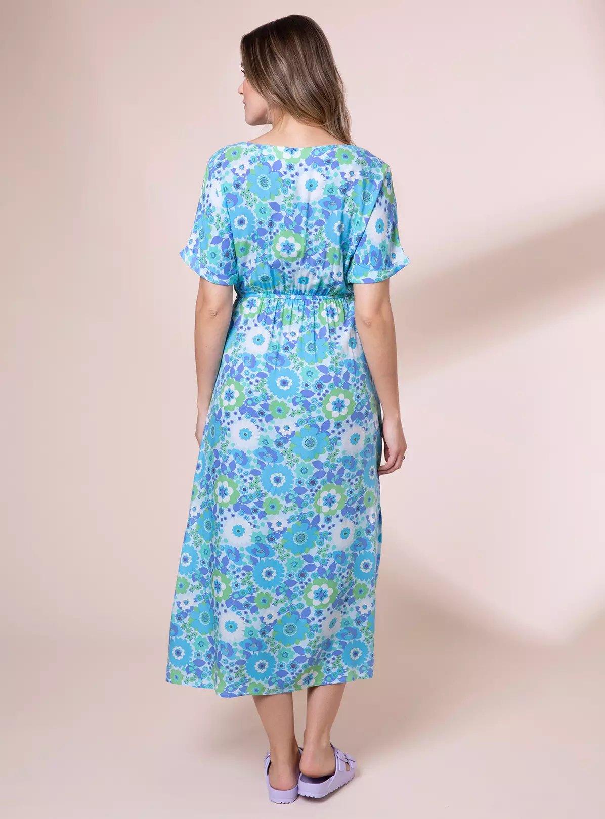 ANORAK Nostalgic Flower EcoVero Short Sleeve Midi Dress 22 4 ANORAK Nostalgic Flower EcoVero Short Sleeve Midi Dress 22 - Image 2