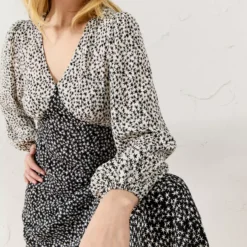 EVERBELLE Star Print Deep V Midi Tea Dress 20 7 EVERBELLE Star Print Deep V Midi Tea Dress 20 -Chic Elixir Sales Store tuc143731610 Multi20Coloured R Z002A