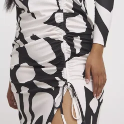 SIMPLY BE Mono Ruched Midi Dress 16