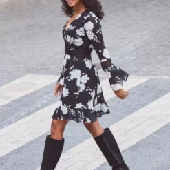 SOSANDAR Fluted Hem Dress 16 -Chic Elixir Sales Store tuc144174721 Multi20Coloured R Z003A