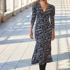 SOSANDAR Black White Twist Front Midi Dress 14